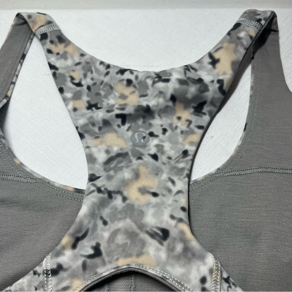 Lululemon Gray and Cream Sports Bra. Size 10 - Picture 3 of 4